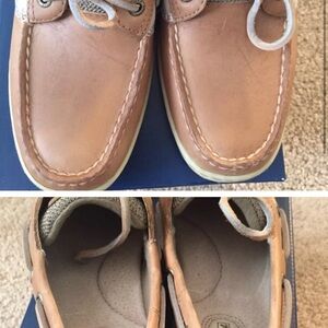 Women’s sperry boat shoes size 7 new